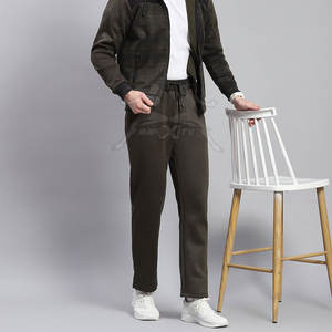 Survêtement pour homme coupe décontractée avec tissu respirant et doux pour un survêtement confortable avec un design léger et extensible - Product Image 2