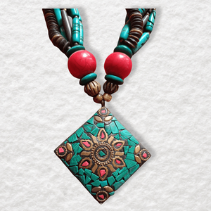 Collar de Moda con Mosaico de Esmeraldas y Esmaltes de Colores - Product Image 5