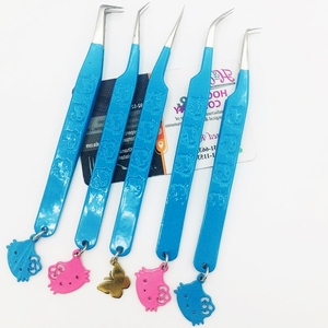 Pinzas para Pestañas Hello Kitty de Moda, Pinzas de Mariposa de Acero Inoxidable, Pinzas para Pestañas de Visón Rosa Kitty, Sostenibles - Product Image 1