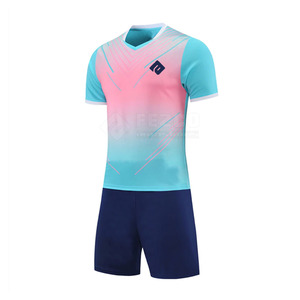 Ensemble de maillots de football personnalisés pour hommes, manches courtes, respirant, séchage rapide, grandes tailles, impression par sublimation, été, vente en gros - Product Image 1
