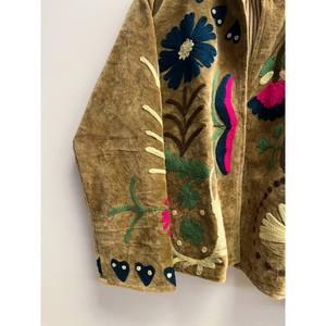 Chaqueta de Terciopelo al por Mayor, Chaqueta Bordada Uzbeka con Dos Bolsillos Laterales, Abrigo Hecho a Mano, Abrigo de Invierno Estilo Bohemio para Mujer - Product Image 3