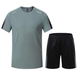 Ropa de abrigo informal para hombre, Camiseta lisa de manga corta con cuello redondo y conjuntos de ropa de abrigo para hombre bordados personalizados de algodón 100% - Product Image 1