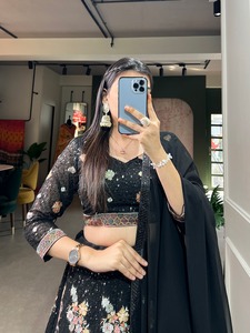 El último diseñador Georgette Bordado Secuencia Hilo Trabajo Lehenga Choli Por Fab Zone - Product Image 3