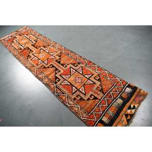 Alfombra Turca Herki Runner de 2.5x10.1 pies (77x308 cm), Alfombra de Lana Vintage con Parches Naranjas - Product Image 2