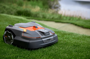 À VENDRE : RÉDUISEZ LES COUSTS DE MAIN-ŒUVRE AVEC HUSQVARNA ®   AUTOMOWER 580L EPOS LIVRAISON RAPIDE - Product Image 3