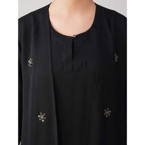 Ensemble Abaya en crêpe Azizah Handwork - Product Image 6