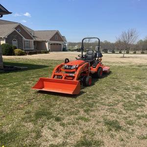 Tractor Kubota BX2380 Multifuncional 4x4, Nuevo, Tractor Agrícola con Motor, Bomba, Caja de Cambios y Rodamientos - Product Image 2