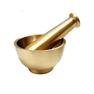 Molinillo y trituradora de forma redonda de diseño clásico, mortero y Maja de latón de Color dorado para uso en cocina de restaurante - Product Image 2