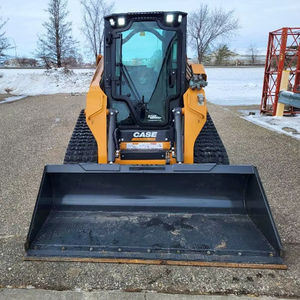 Minicargadora TR310B para cargadora usada con caja con controles manuales y sistema hidráulico Hi-Flow Plus, de alta calidad, con dos mandos a la vez - Product Image 4