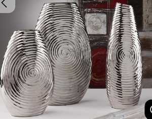 Vase à fleurs en forme d'urne à nervures verticales, en aluminium brossé, fait à la main, minimaliste moderne, pour la décoration de mariage et de la maison, vente en gros - Product Image 4