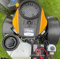 Tondeuse à gazon et balayeuse à neige Stiga Park Pro 900AWX avec moteur et autres équipements inclus, en vente dans le monde entier avec livraison rapide