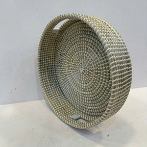 Plateau rond de luxe en jonc de mer avec ficelle en PP - Panier de rangement multifonctionnel et écologique - Product Image 6