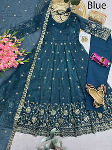 Traje Anarkali de seda moderno 2026 con bordado de lentejuelas pesadas, lujoso vestido de fiesta con trabajo Zari dorado, ideal para recepción nupcial y festivales especiales. - Product Image 3