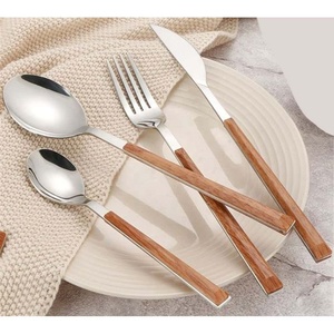 Nouvel ensemble de couverts en acier inoxydable plaqué or rose de haute qualité avec un design moderne pour restaurant, mariage, maison, hôtel - Product Image 4