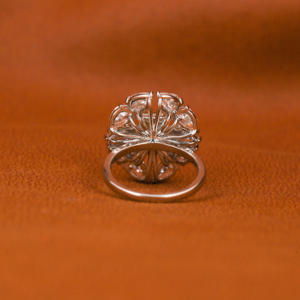 Forme de fleur Jaune Radiant Cut Lab Créé Diamant EF Poire 14KT Or Massif Bague de Fiançailles Lunette Réglage Classique Cadeau Luxueux - Product Image 4