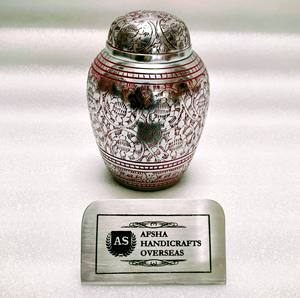 Urna Funeraria de Metal Azul Estilo Europeo, Latón/Aluminio Grabado, Pulido Metálico con Relleno Rojo para Guardar Cenizas de Mascotas - Product Image 1