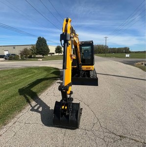 Mini-excavatrice JCB durable de 12 tonnes avec godet de 1,43 m, moteur haute puissance, pompe, boîte de vitesses, haute efficacité, livraison rapide, garantie de 3 ans - Product Image 2