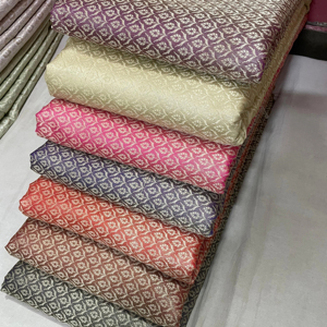 Tissu jacquard brocart de conception artistique pour les tailleurs et les fabricants de vêtements de créateurs et de tissus d'ameublement en vrac - Product Image 1