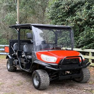 Véhicule utilitaire Kubota RTV X2 durable, conçu pour affronter les charges lourdes, les chemins boueux, les pentes raides et le travail lourd avec confiance et facilité. - Product Image 5