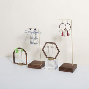 Support de bijoux en métal en bois de luxe avec doublure en velours Organisateur chic pour accessoires précieux Prêt à l'exportation - Product Image 6