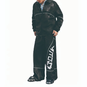 ชุดเซ็ตแทรคสูทผู้ชาย เสื้อแขนยาวผ้าโพลีเอสเตอร์ทรงหลวมพิมพ์ลายตัวอักษร พร้อมกางเกงขายาวทรงตรงขากว้าง ไซส์ใหญ่พิเศษ คุณภาพสูง - Product Image 1