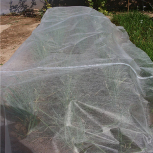 Fundas Económicas, Transpirables e Impermeables de Tela No Tejida con Memoria para Invernaderos, Protección Contra la Intemperie y Plagas - Product Image 5