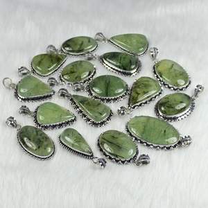 สร้อยคอจี้อัญมณีพรีไนต์ธรรมชาติสีเขียวคอลเลกชันดีไซน์เนอร์พร้อมการตั้งค่าฝา - Product Image 2