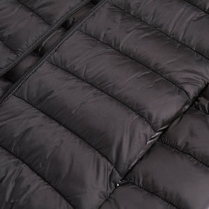 Alta calidad personalizado invierno nuevo estilo High Street diseño impermeable grueso cálido con capucha servicio OEM chaqueta acolchada - Product Image 5