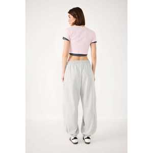 กางเกงจ็อกเกอร์สำหรับกิจกรรมกลางแจ้ง ผิวสัมผัสนุ่มสบาย ให้ความสะดวกสบายและมีสไตล์ - Product Image 5