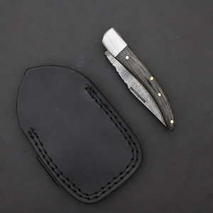 มีดพับเหล็กดามัสกัสทำมือ ด้ามไม้สีเข้ม พร้อมปลอกหนัง - Product Image 1