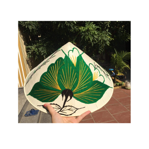 Auténtico sombrero vietnamita Non La: Experimente la artesanía tradicional con nuestro sombrero cónico de hoja de palma hecho a mano - Product Image 1