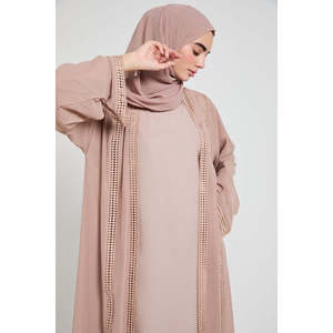 Abaya ouverte en mousseline quatre pièces avec dentelle-Rose poussière - Product Image 1