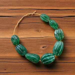 Collar y Pulsera de Cuentas Ovaladas de Esmeralda Estilo Tendencia 2026, Diseño Hecho a Mano con Gemas Verdes Naturales, Gemas Sueltas Seleccionadas - Product Image 5