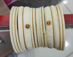 ชุดกำไล Chuda Chura สำหรับผู้หญิงสร้อยข้อมือและกำไลข้อมือแฟชั่นสำหรับงานแต่งงานแบบบอลลีวูดแบบดั้งเดิมของอินเดีย - Product Image 2