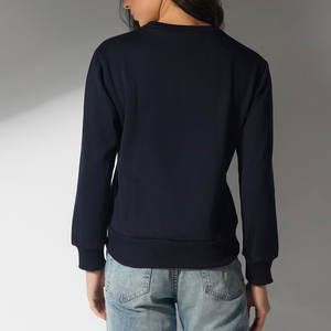 Sweat-shirt pour femme de qualité supérieure avec impression tendance élégante Meilleur prix pour la tenue d'hiver et d'automne Position du logo avant - Product Image 3