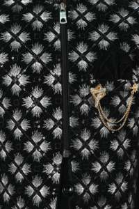 Elegante Sherwani de Seda para Niños, Estilo Real, para Bodas y Fiestas, con Artesanía Étnica de Primera Calidad - Product Image 2