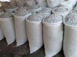 Copos de botella de PET transparentes de calidad de exportación Jumbo en bolsas lavadas y secas sin contaminantes para cadenas de suministro globales - Product Image 4