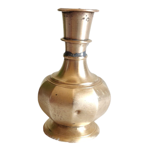 Surahi en laiton pur vintage de haute qualité avec finition polie pour une utilisation en cuisine, article de cuisine antique arabe - Product Image 2