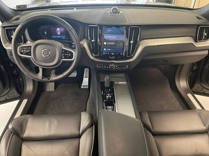 Limpie 2022 V o l V o XC60 Ventas de temporada Premium Autos usados - Product Image 2