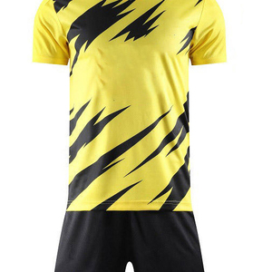 Uniforme de football pour hommes personnalisé, nouveau design avec options OEM, fabriqué au Pakistan pour la France, maillots de football - Product Image 5