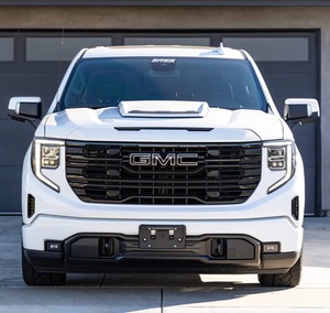 Camioneta Blanca 2024 Supercharged G-M C Sierra 1500 6.2L 4×4 Edición Deportiva con Parrilla Cromada y Faros LED - Product Image 1