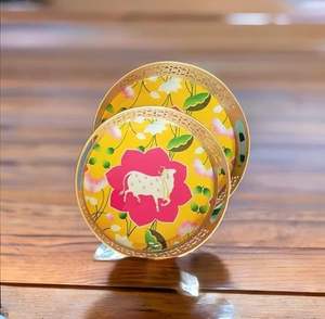 Bandeja Redonda de Hierro con Estampado Animal Hecha a Mano por IBS |   Bandeja de Servicio Decorativa Moderna de Alto Brillo |   Decoración para el Hogar de Varias Piezas, Regalo de Boda - Product Image 2