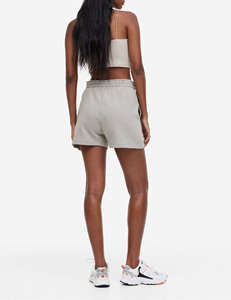 Top Trend Color Block Conjunto de verano para mujer Manga corta de alta calidad Sin costuras Transpirable 2 piezas Conjunto corto para mujer - Product Image 2