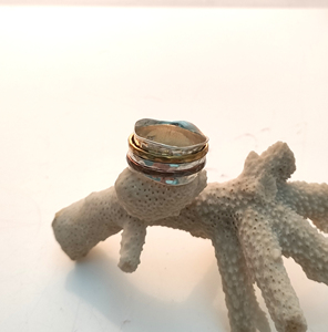 Anillos giratorios de plata de ley 925 únicos en dos tonos, plata y latón dorado, joyería al por mayor, anillo moderno para mujer y regalo unisex. - Product Image 2