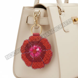 Porte-clés en perles de couleurs vives en gros, porte-clés personnalisé en perles de rocaille, porte-clés fait main en vrac pour sacs, cadeaux pour enfants, exportateur - Product Image 4