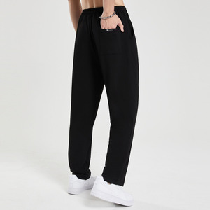 Pantalones de chándal de algodón de entrenamiento elegantes y cómodos para hombres Pantalones de Jogger de diseño de corte recto holgados - Product Image 4