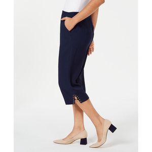JM Collection Pantaloncini formali da donna blu X-Large Capris con texture e borchie - Product Image 3