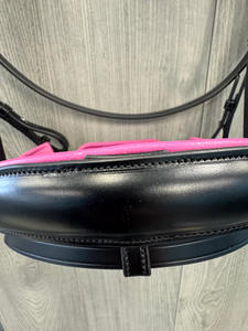BRIDA DE DRESSAGE INFINITY EN OFERTA, Diseño Auténtico, Cuero Anatómico, Acolchado Rosa con Riendas de Tela para Caballos - Product Image 3