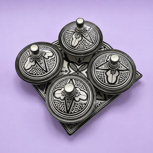 Ensemble de 4 mini-tajines marocaines en céramique écologiques peintes à la main, antiadhésives, avec poignées en acier inoxydable, compatibles four - Product Image 5