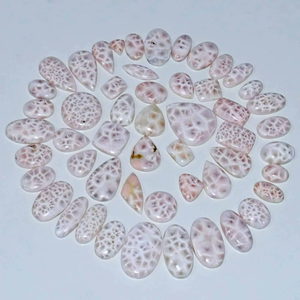 Piedra Preciosa de Larimar Rosa Natural, Cabujón de Larimar Rosa de Primera Calidad, Hecho a Mano y Pulido para Joyería o Regalo para Ella - Product Image 1